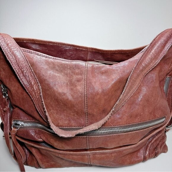 Elegant Brown Leather Hobo Bag - Picture 4 of 14